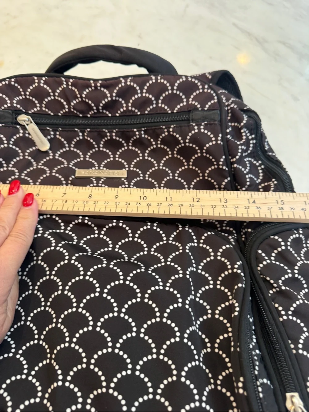 Banana Republic stay organized